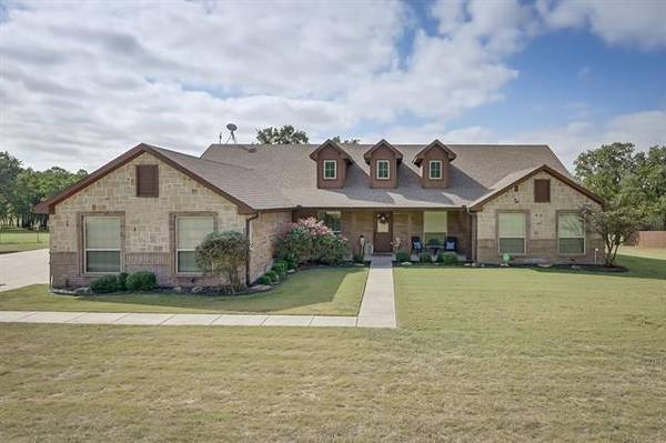 196 Sandpiper Drive, Weatherford, TX 76088