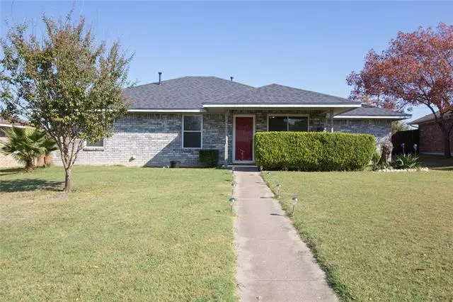 126 Lawndale Drive, Waxahachie, TX 75165