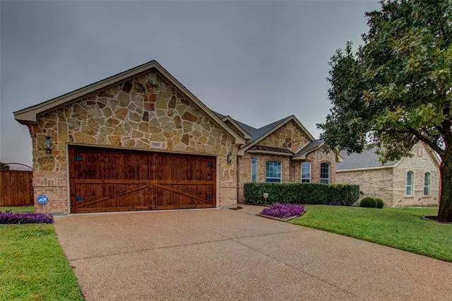 5501 Pico Lane, Benbrook, TX 76126