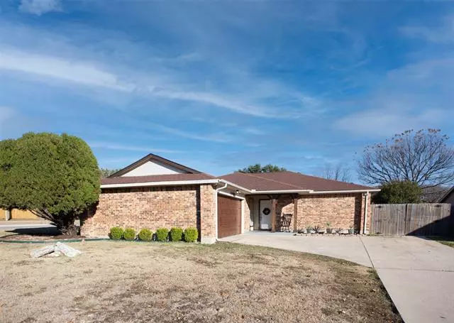 10001 Bugle Drive, Fort Worth, TX 76108