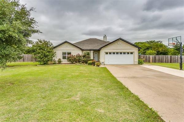 8309 Quail Trail, Grandview, TX 76050