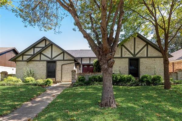 522 Brookfield Drive, Garland, TX 75040