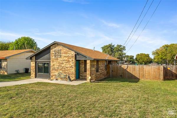 3502 Golding Road, Brownwood, TX 76801