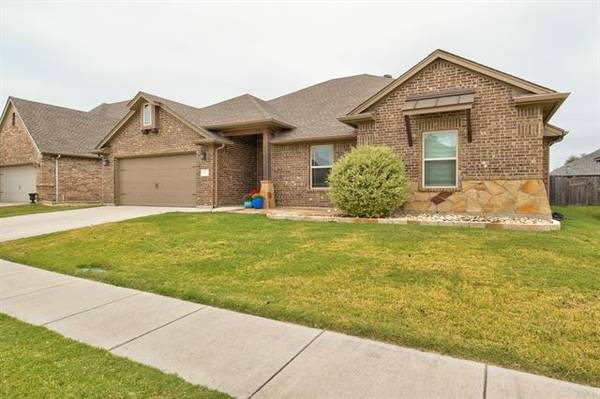 447 Goodnight Trail, Justin, TX 76247