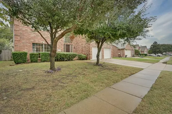 Grand Prairie, TX 75052,5864 Silver Sage Lane