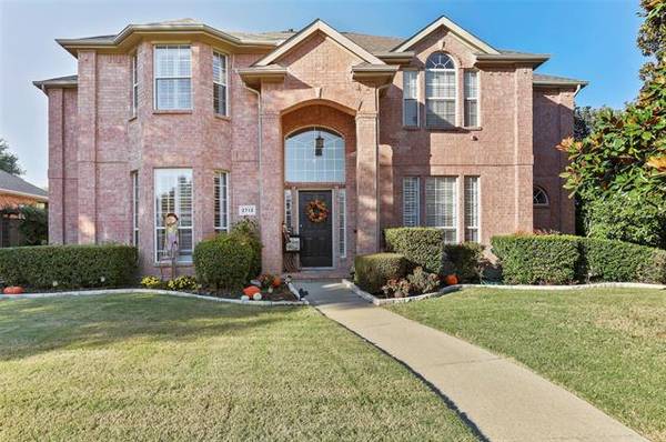 2712 Meadow Green Drive, Flower Mound, TX 75022