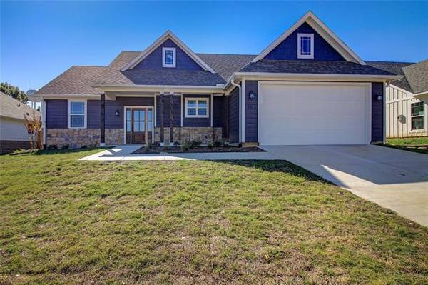 107 BYROM Court, Whitesboro, TX 76273