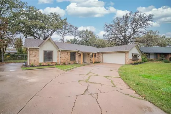 Irving, TX 75061,921 Tanglewood Drive W