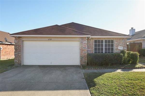 6709 Windward View Drive, Rowlett, TX 75088