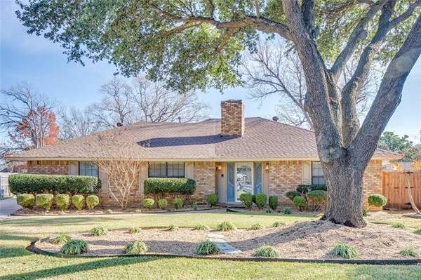 3705 Danbury Drive, Arlington, TX 76016