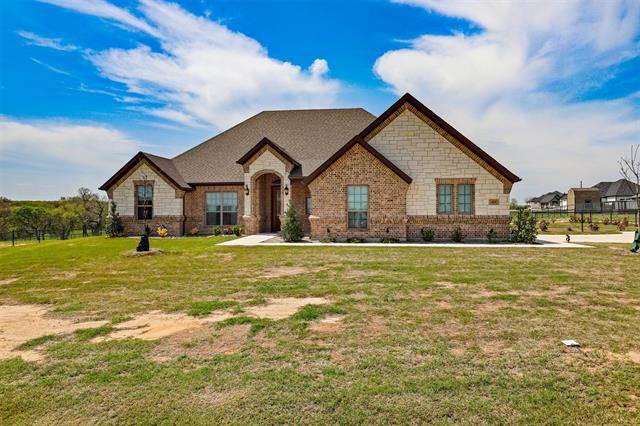 420 Christian Way, Azle, TX 76020