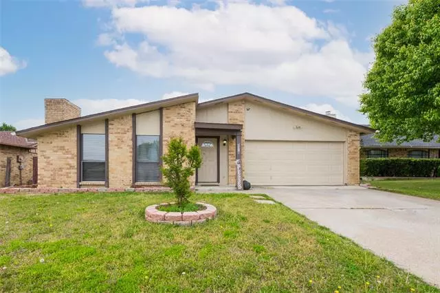 2318 Pennington Drive, Arlington, TX 76014