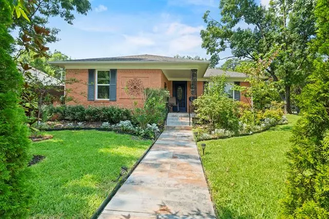 6904 Blessing Drive, Dallas, TX 75214