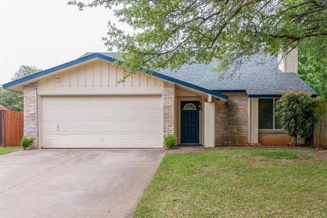 3208 Red Oak Lane, Bedford, TX 76021