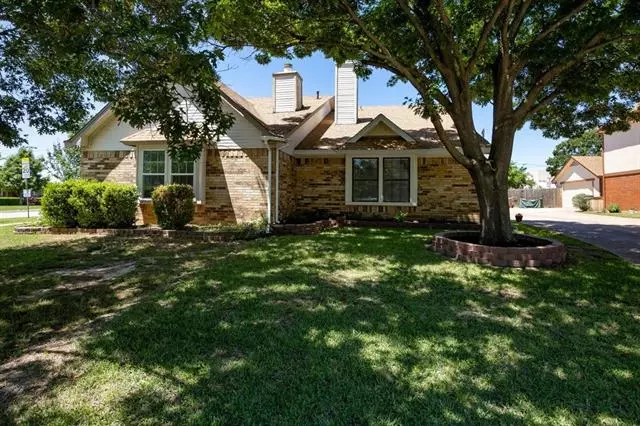 2132 Stone Moss Lane, Grapevine, TX 76051