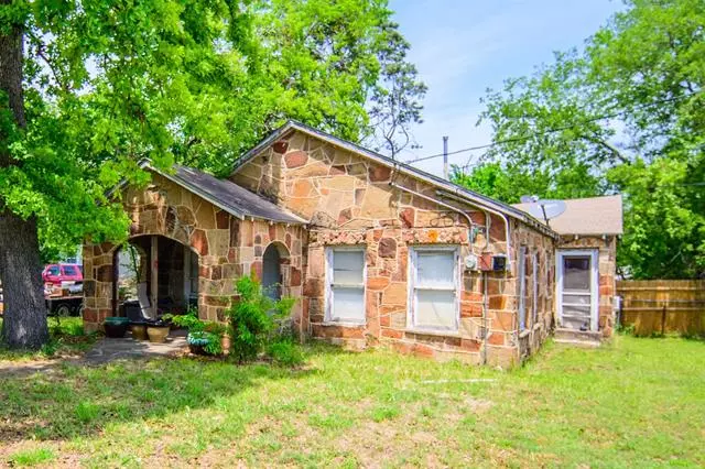 301 E Lee Avenue, Weatherford, TX 76086