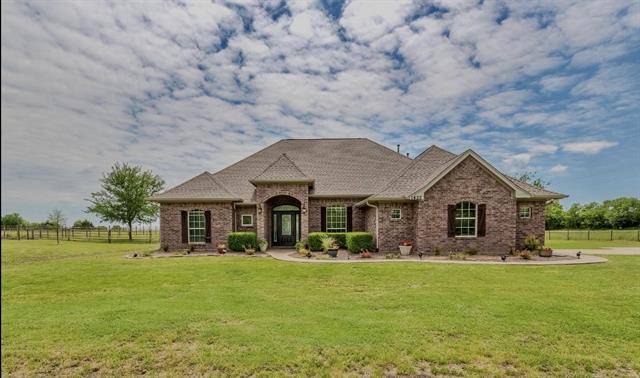 1422 County Road 377, Van Alstyne, TX 75495