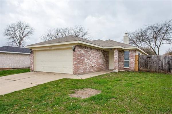 10632 Shadywood Drive, Fort Worth, TX 76140