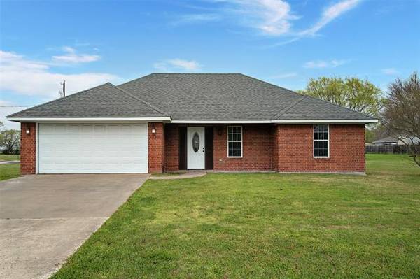 633 Donna Circle, Kerens, TX 75144