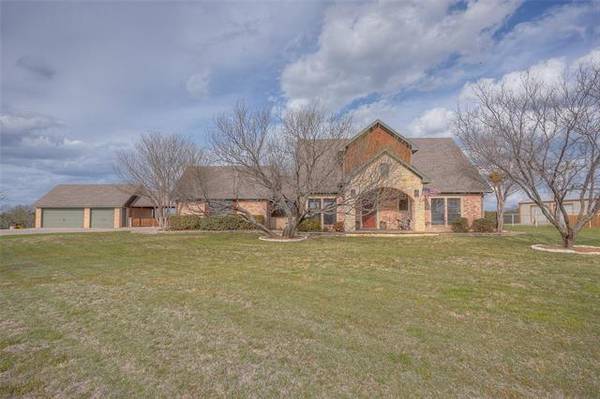 128 Eagle Pass Lane, Weatherford, TX 76087