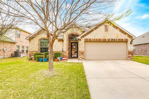 1325 Shelley Drive, Burleson, TX 76028