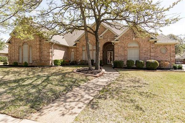 8320 Thorndyke Drive, North Richland Hills, TX 76182