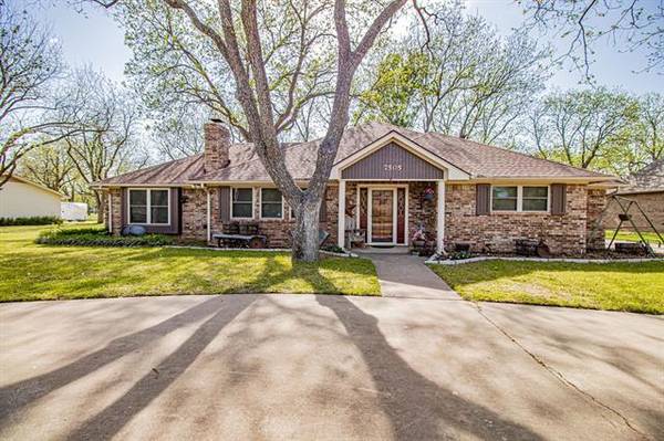 7505 Ravenswood Road, Granbury, TX 76049