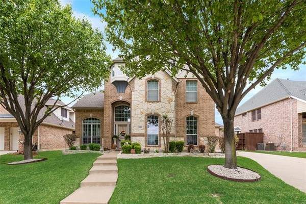 2420 Lakewood Drive, Grand Prairie, TX 75054