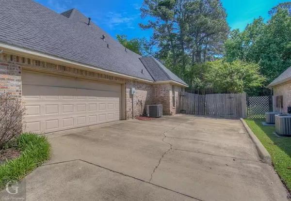 Shreveport, LA 71106,8713 W Wilderness Way