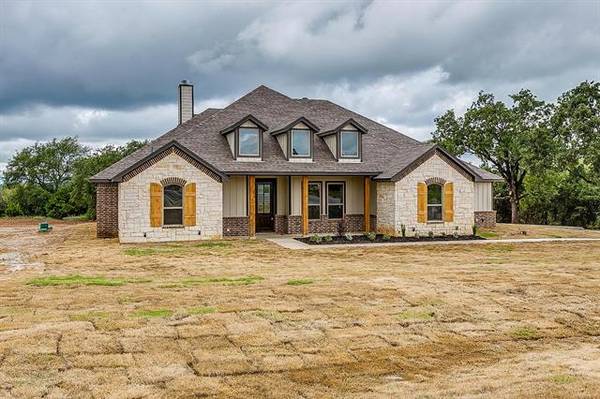 1025 Twin Oak Trail, Weatherford, TX 76085