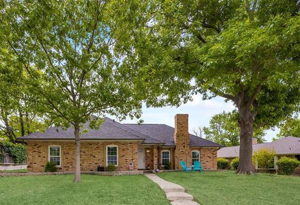 903 Village Green Drive, Rockwall, TX 75087