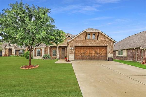 305 Western Sky Lane, Waxahachie, TX 75165