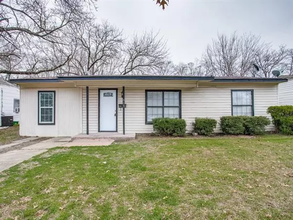 913 Highland Drive, Grand Prairie, TX 75051