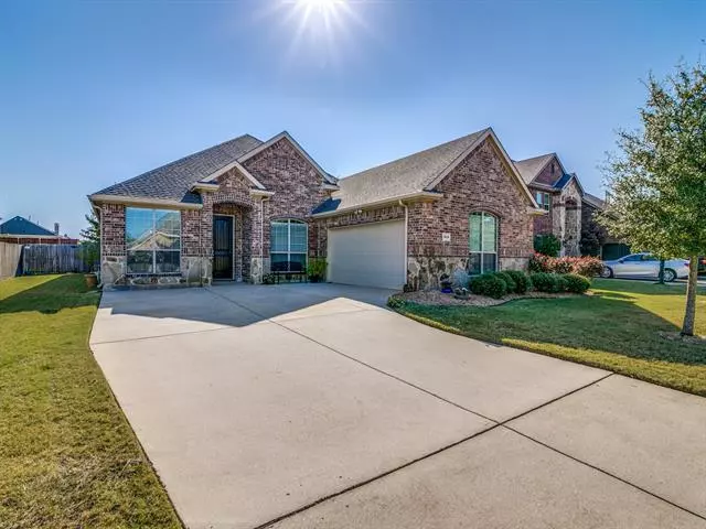 5624 Chateau Drive, Sachse, TX 75048