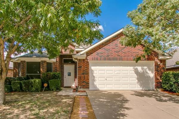 5417 Caribou Ridge Drive, Watauga, TX 76137