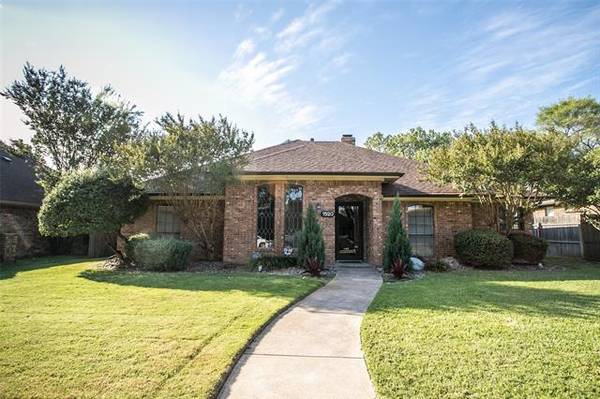 1520 Sugar Creek Drive, Carrollton, TX 75007