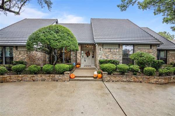 923 Wellington Drive, Duncanville, TX 75137