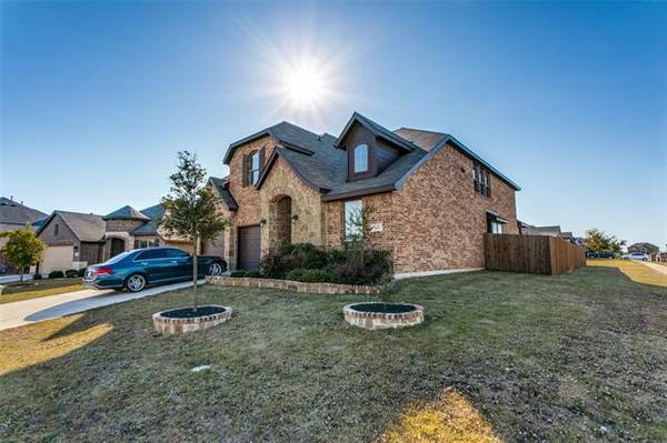 957 Cloudlock Drive, Saginaw, TX 76179