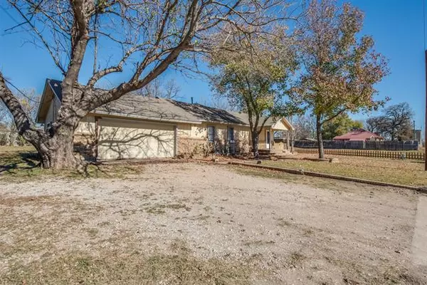 Springtown, TX 76082,230 W 1ST Street