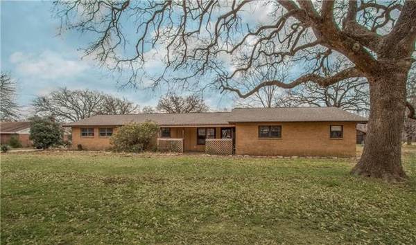 3212 W Sublett Road, Arlington, TX 76017