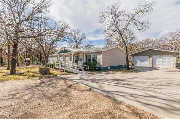 343 Clemmer Court, Boyd, TX 76023