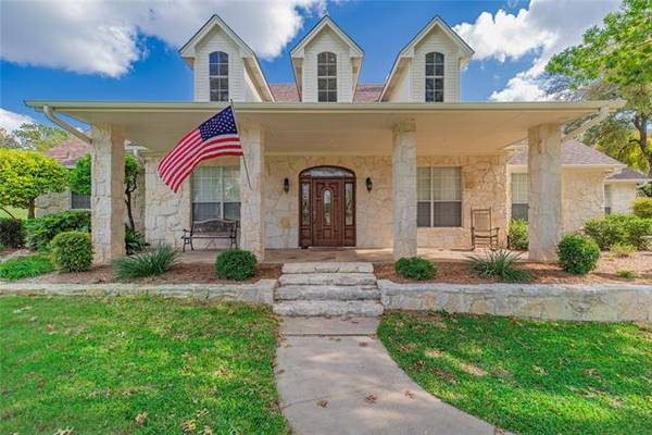 153 Dustin Circle, Hudson Oaks, TX 76087