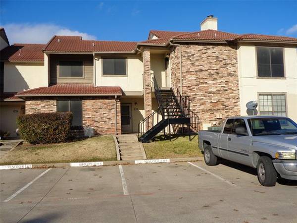 905 Turtle Cove #143, Irving, TX 75060