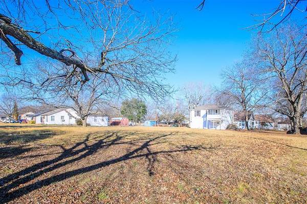 1101 E Elm Street, Hillsboro, TX 76645