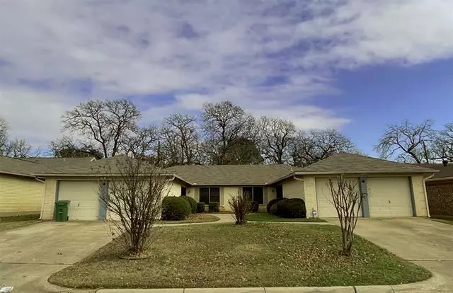 512 Billie Ruth Lane, Hurst, TX 76053