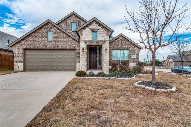 940 Cloudlock Drive, Saginaw, TX 76179