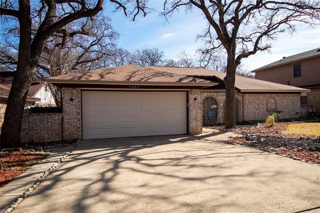 3407 Buckingham Drive, Arlington, TX 76015