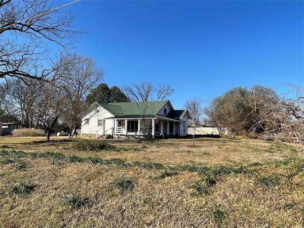 222 Vz County Road 3439, Wills Point, TX 75169