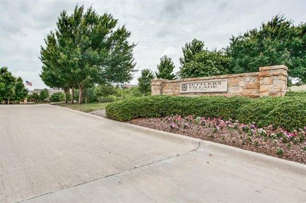 2532 Chambers Drive, Lewisville, TX 75067