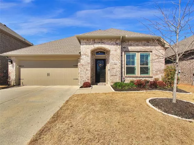 1621 Canter Court, Aubrey, TX 76227